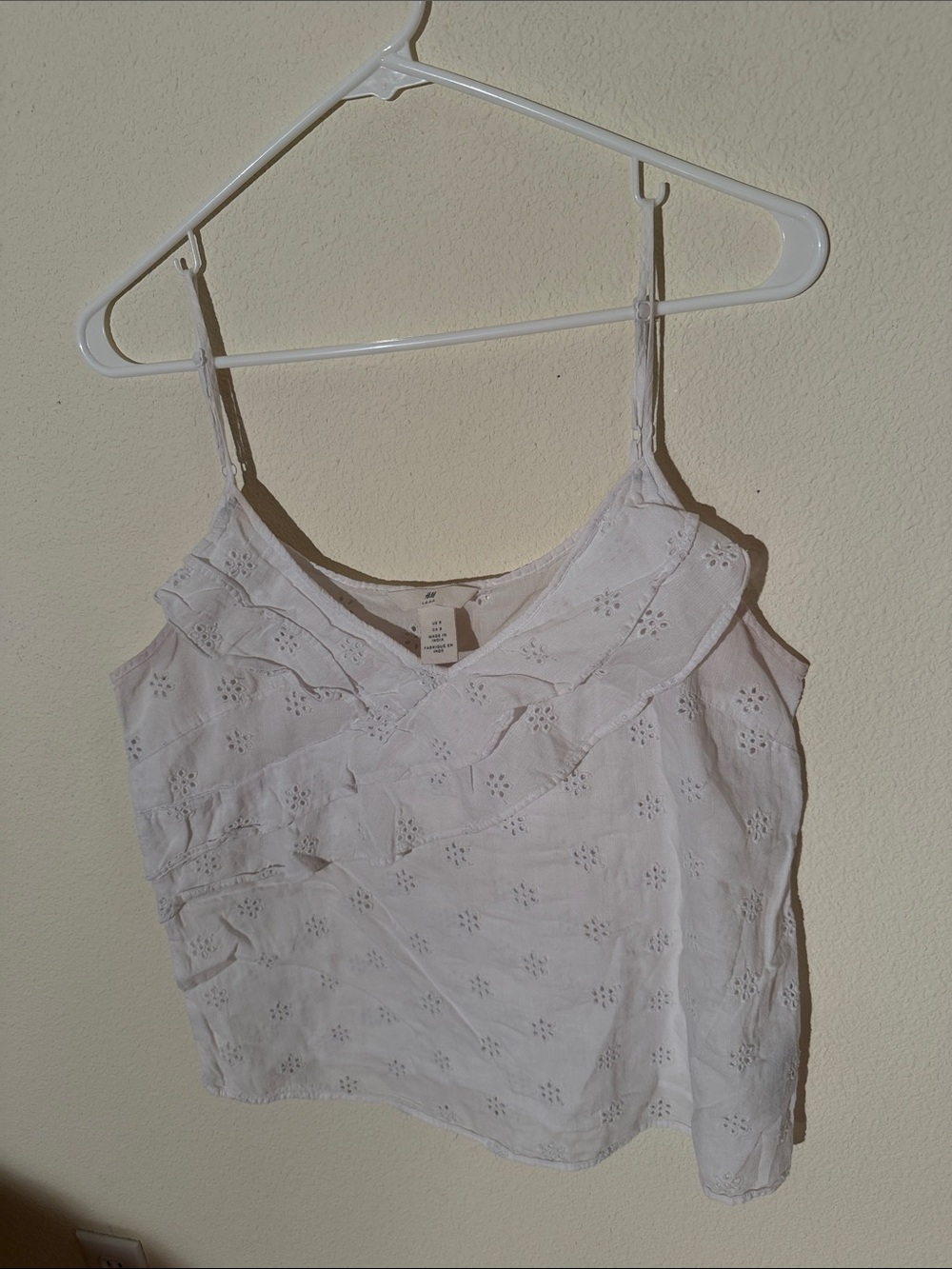 Women’s H&M White Eyelet Ruffle Cami Tank Top